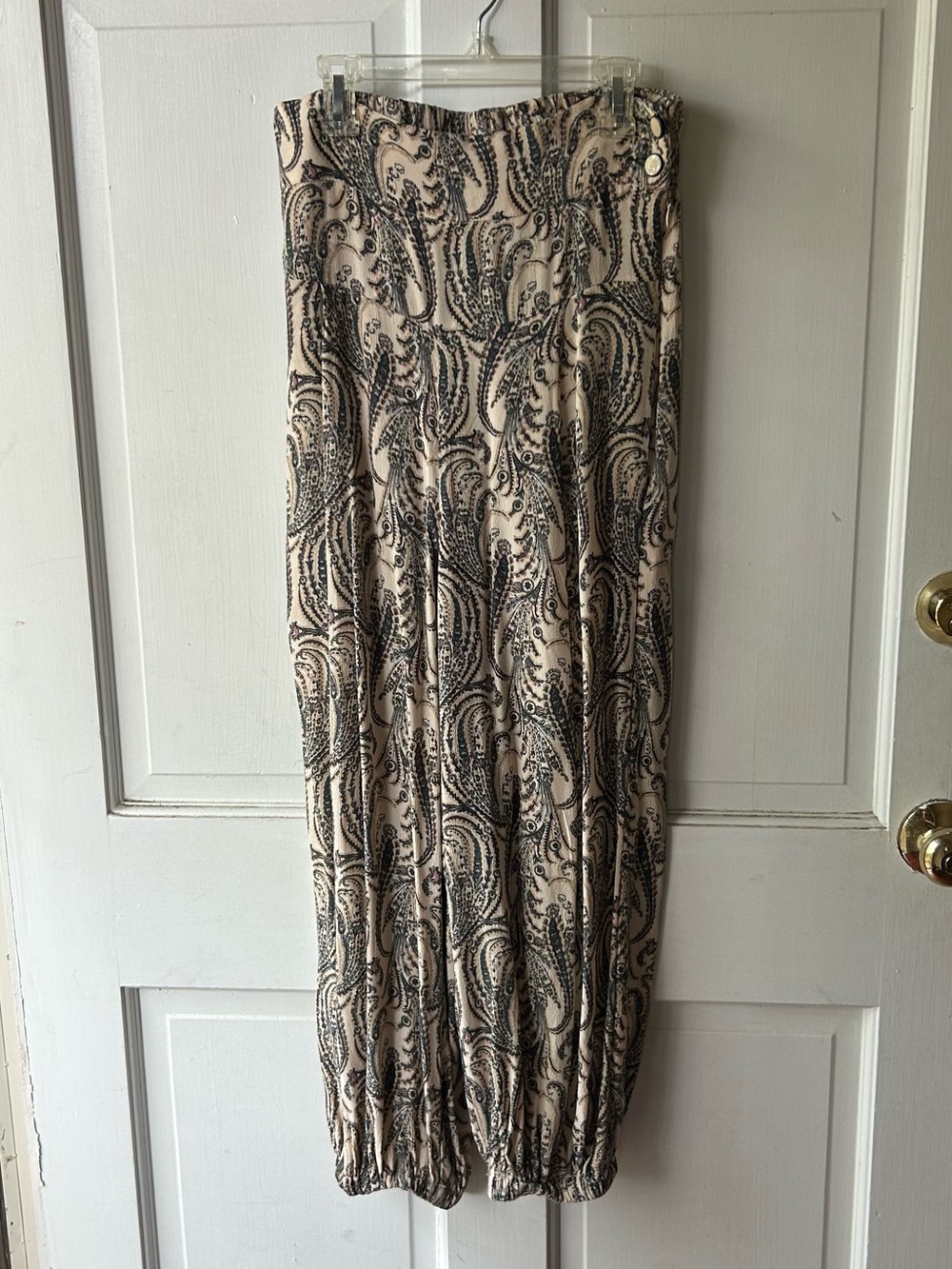 Women's Cream Paisley bubble hem pant